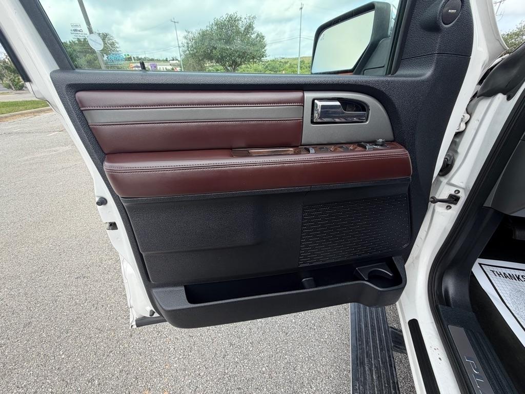 Ford Expedition Platinum 4WD 2016