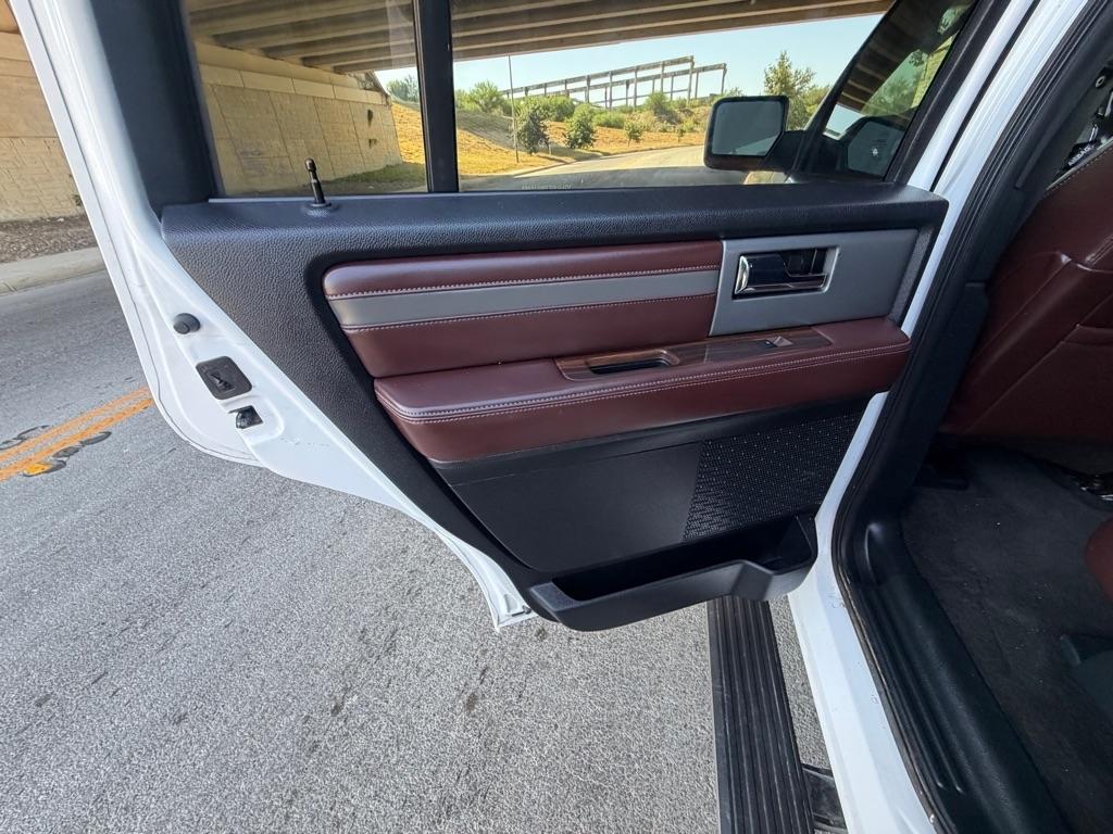 Ford Expedition Platinum 4WD 2016