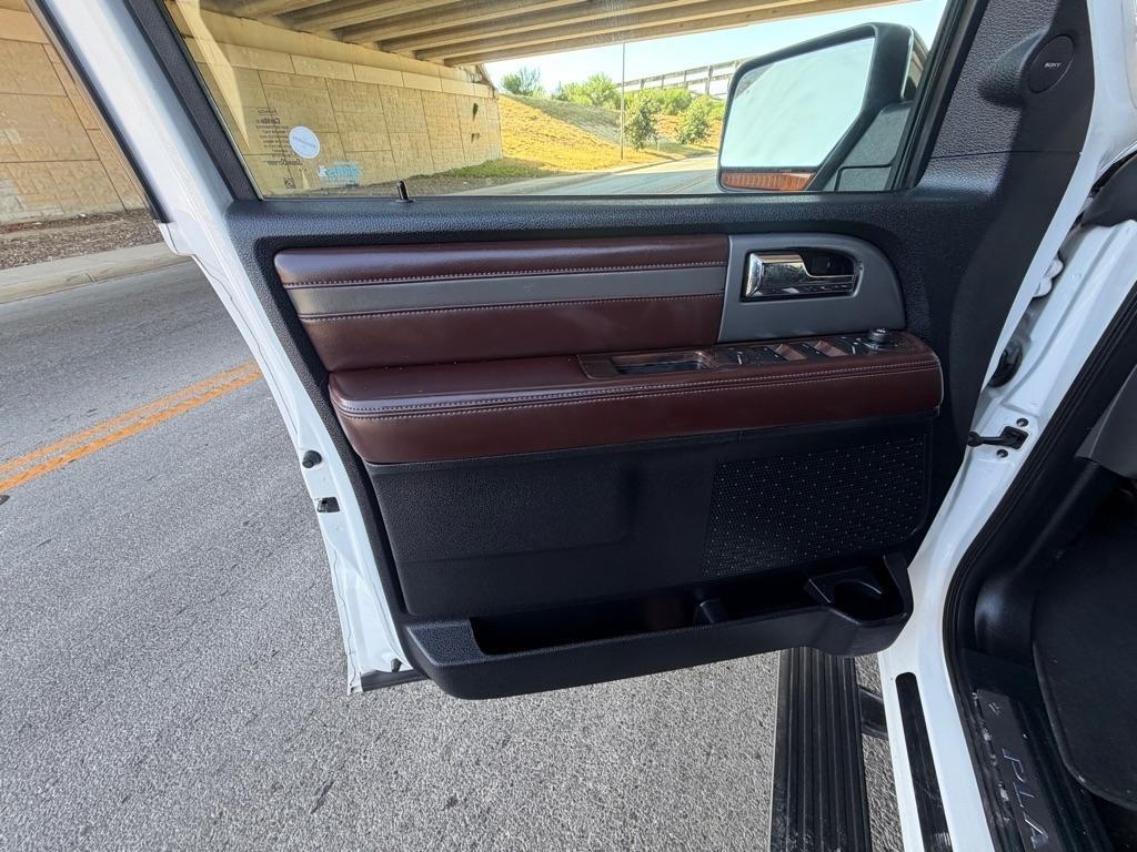 Ford Expedition Platinum 4WD 2016