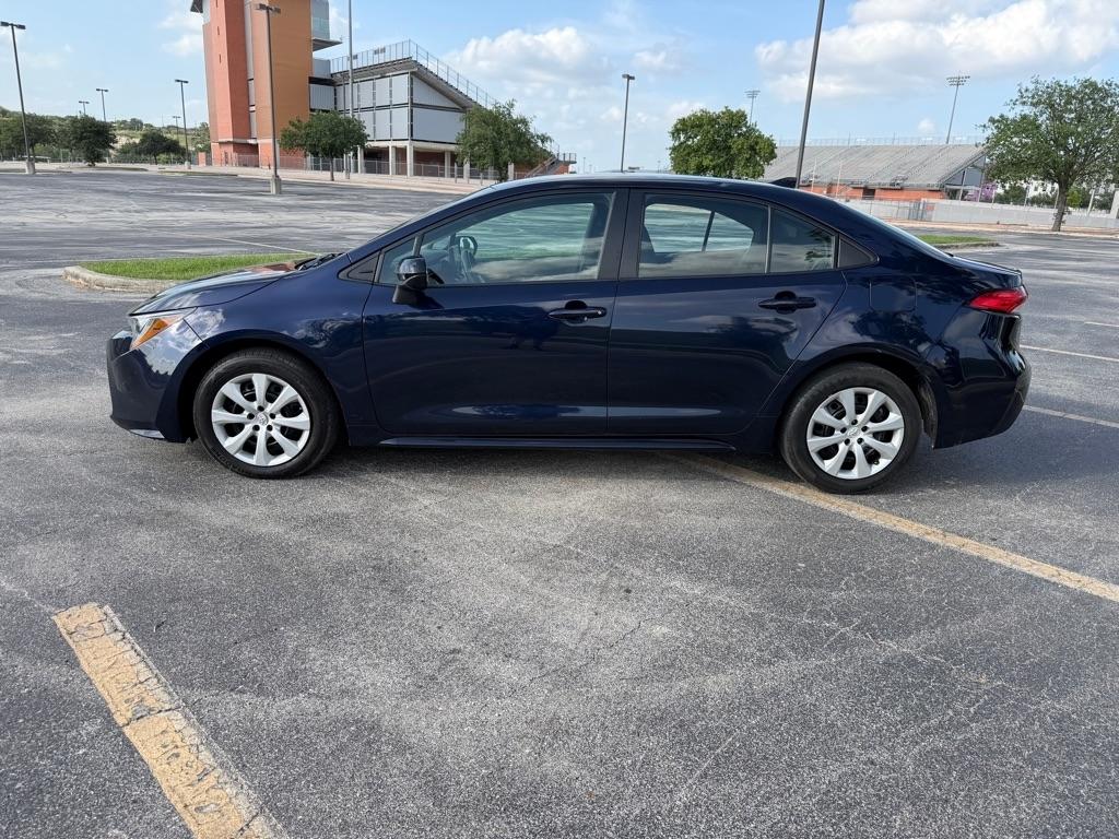Toyota Corolla LE 2022