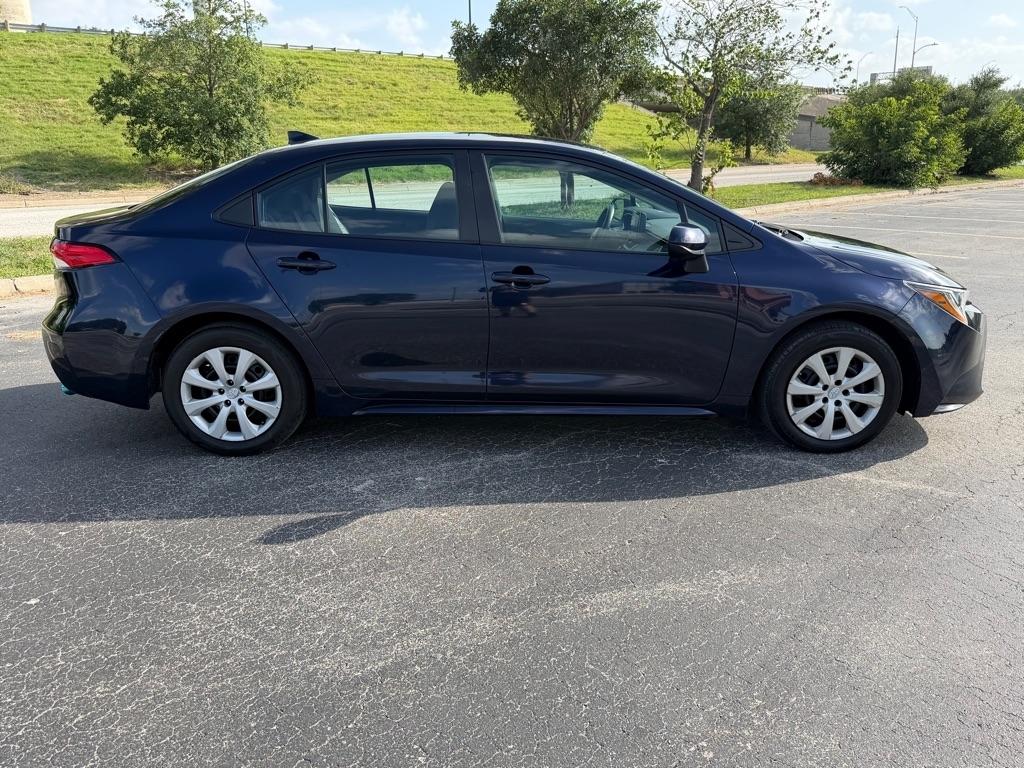 Toyota Corolla LE 2022