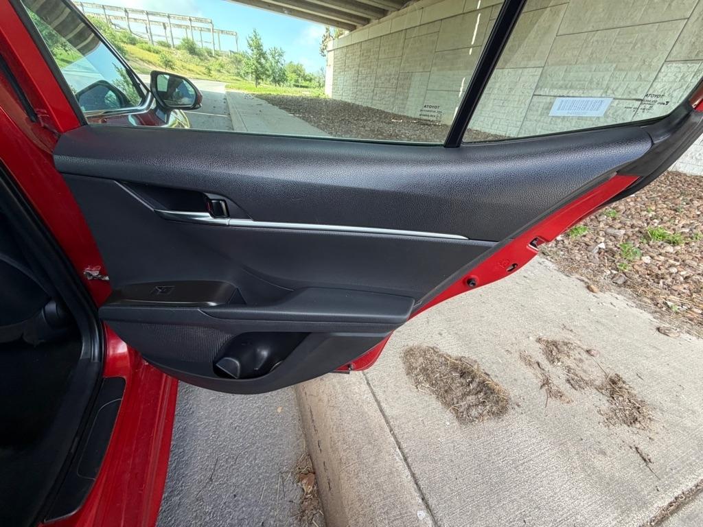 Toyota Camry SE 2022