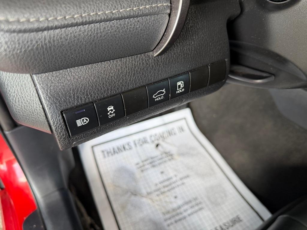 Toyota Camry SE 2022