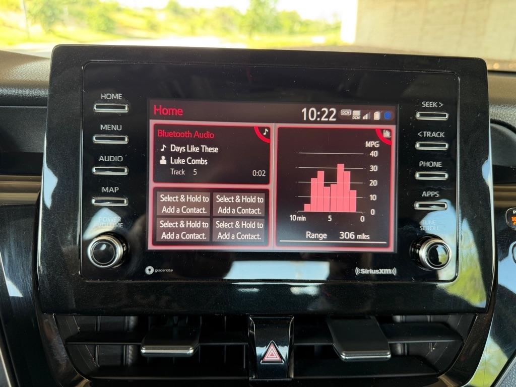 Toyota Camry SE 2022