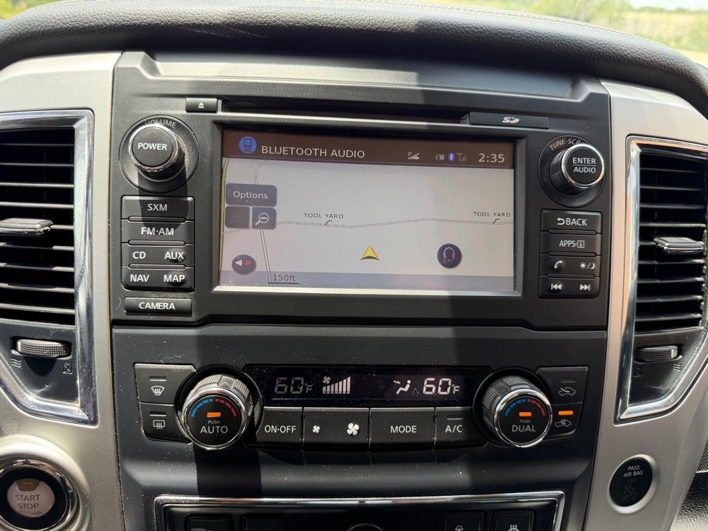 Nissan Titan SV Crew Cab 4WD 2017