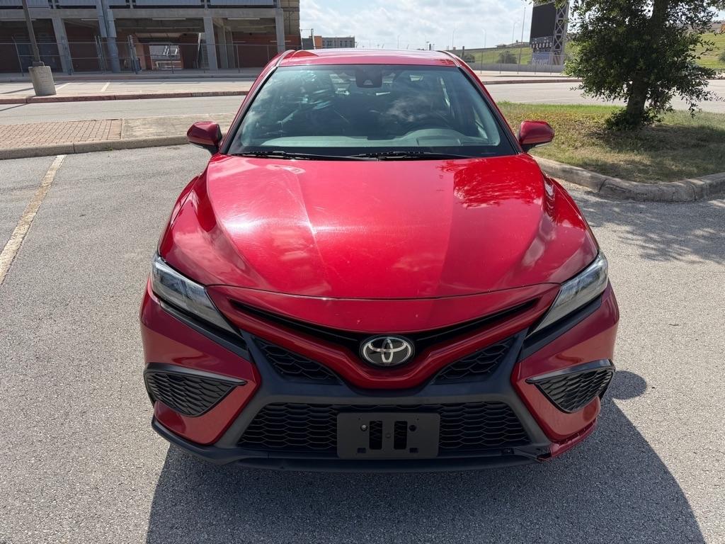 Toyota Camry SE 2020
