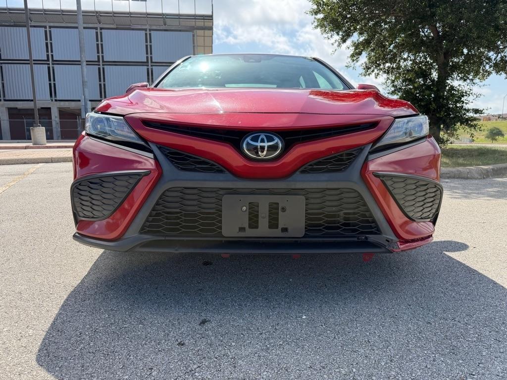 Toyota Camry SE 2020