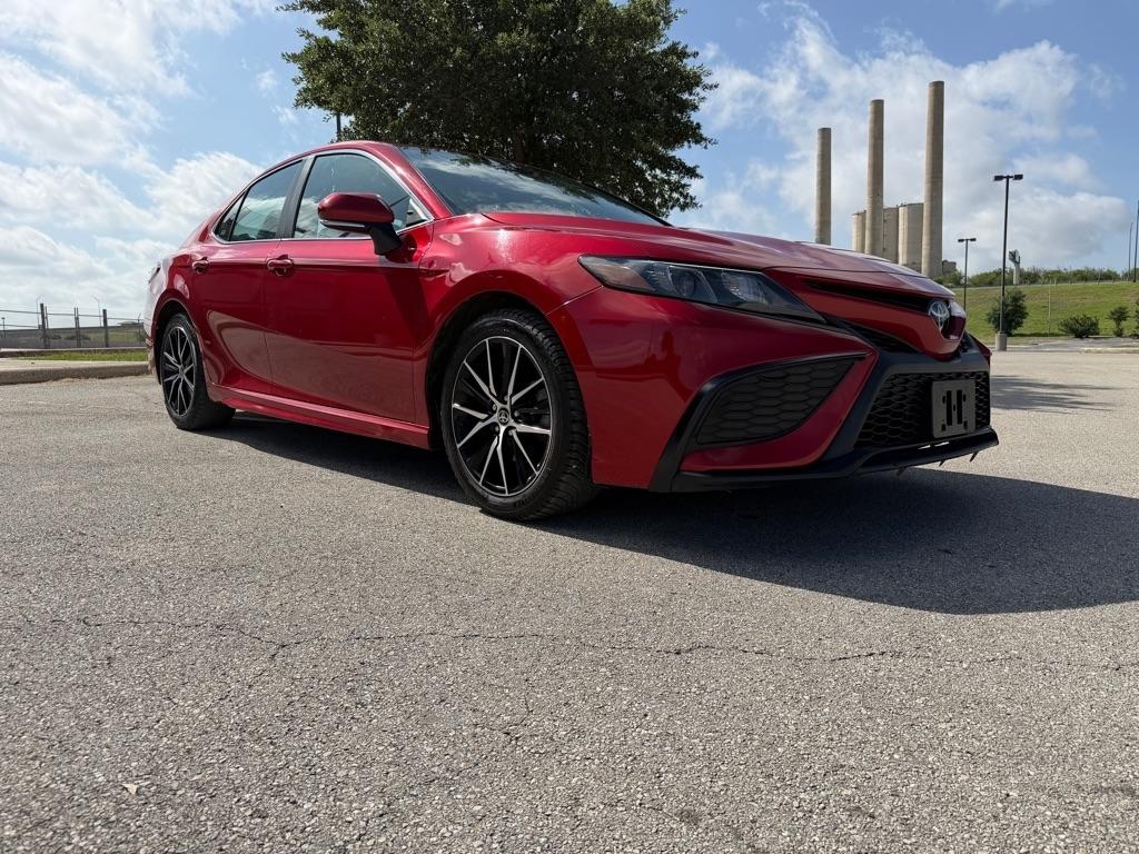 Toyota Camry SE 2020