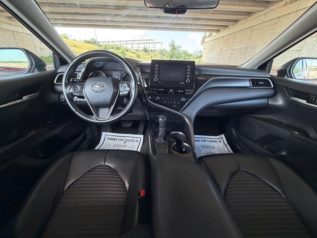 Toyota Camry SE 2020