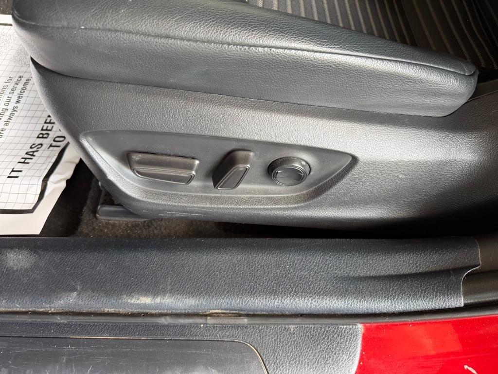Toyota Camry SE 2020