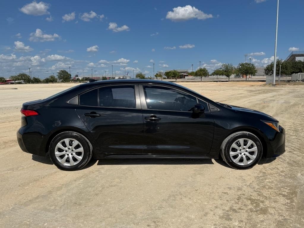 Toyota Corolla LE 2022