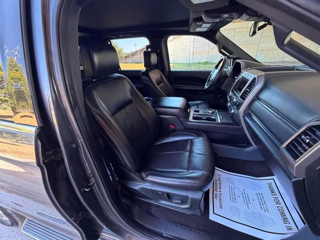 Ford Expedition XLT 2020