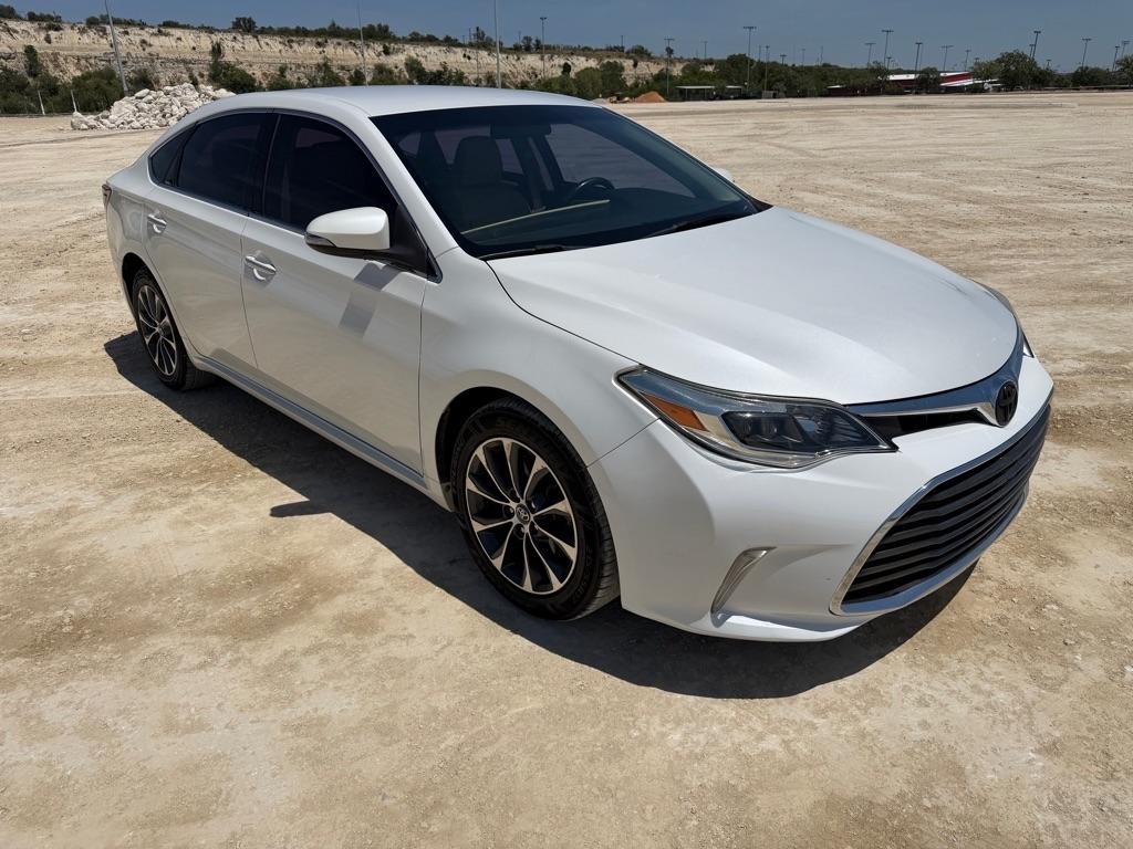 Toyota Avalon XLE 2016