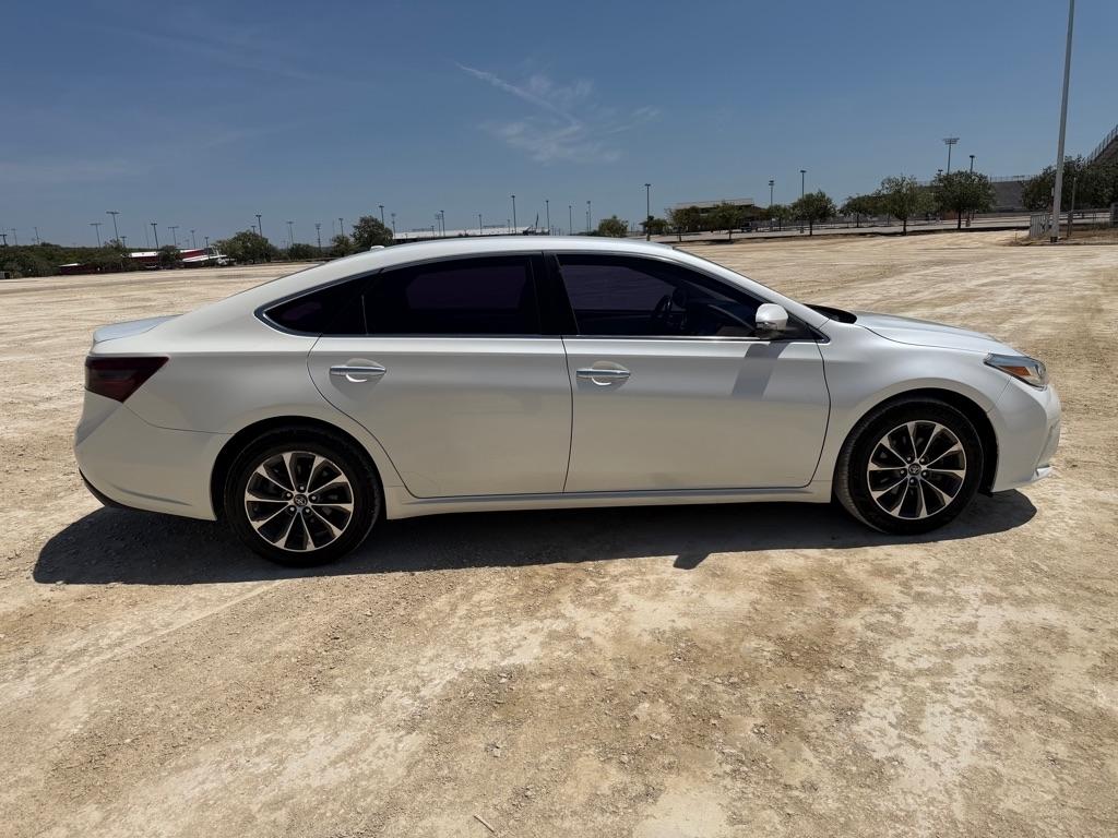 Toyota Avalon XLE 2016