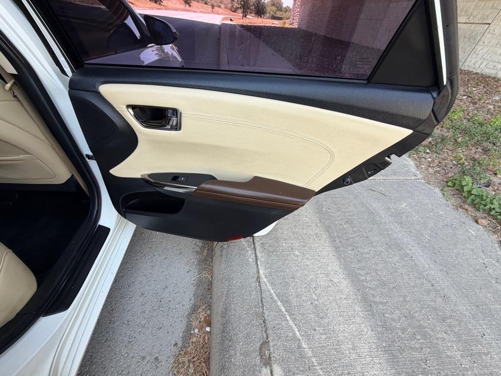 Toyota Avalon XLE 2016