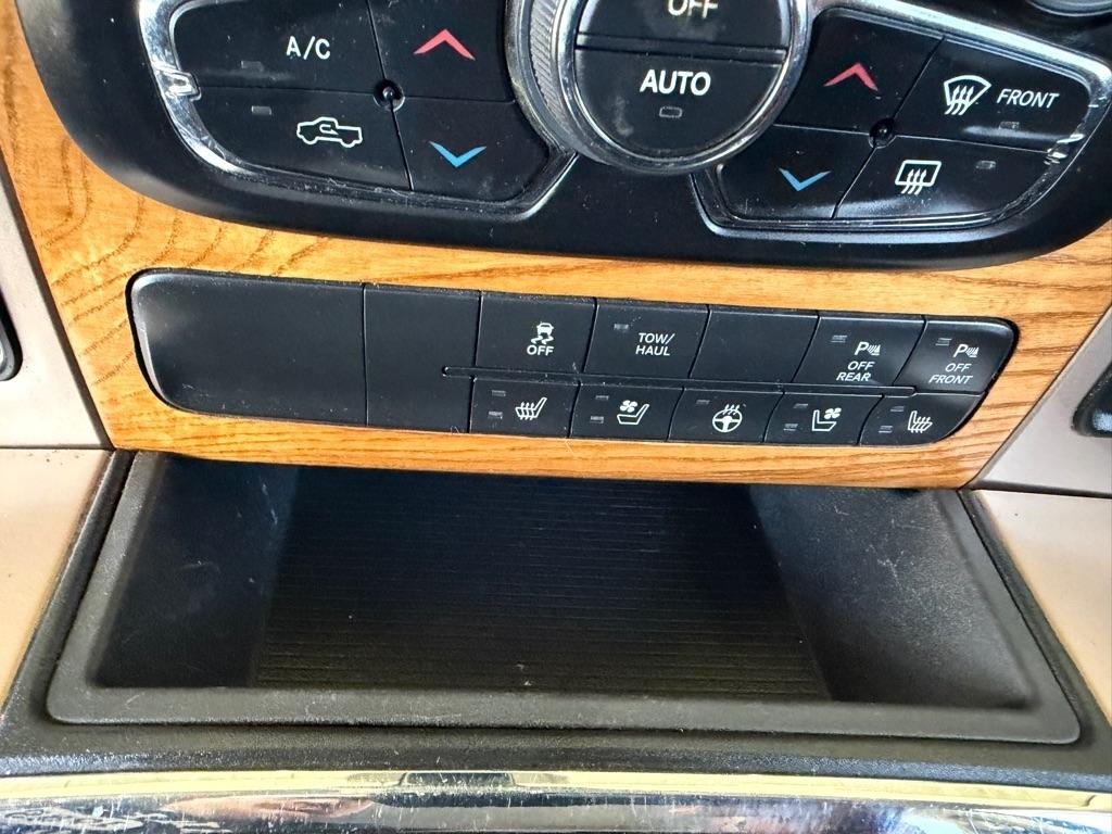RAM 1500 Longhorn Crew Cab SWB 2WD 2016