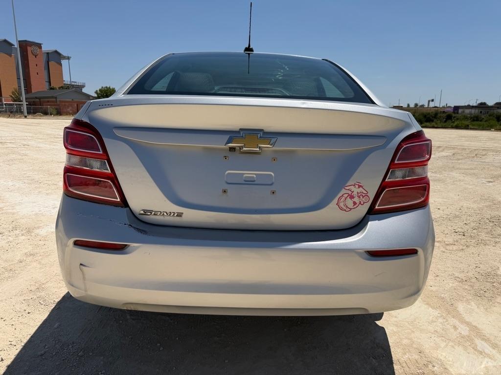 Chevrolet Sonic LS Auto Sedan 2017