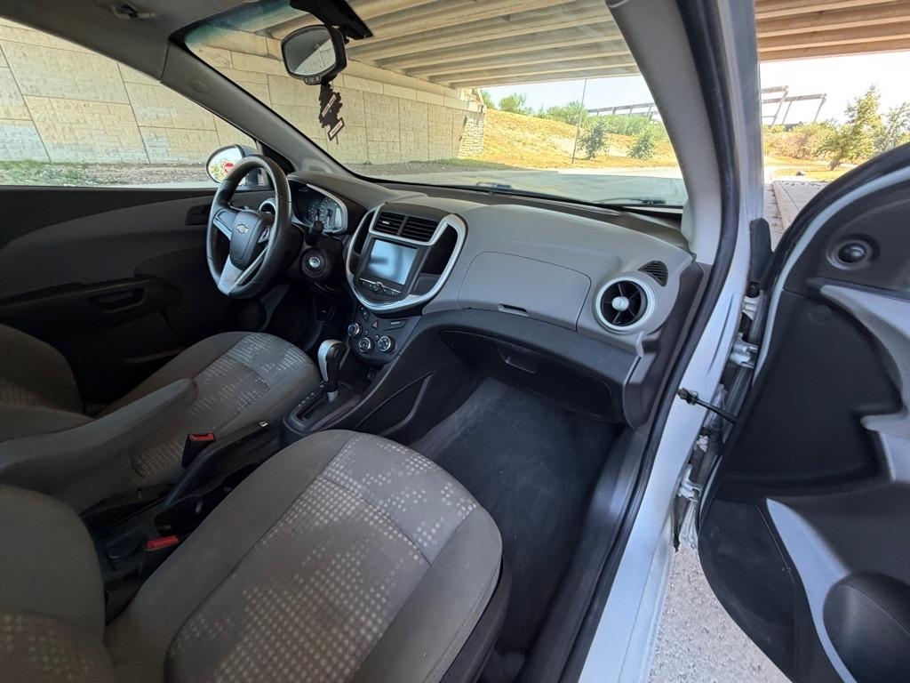 Chevrolet Sonic LS Auto Sedan 2017