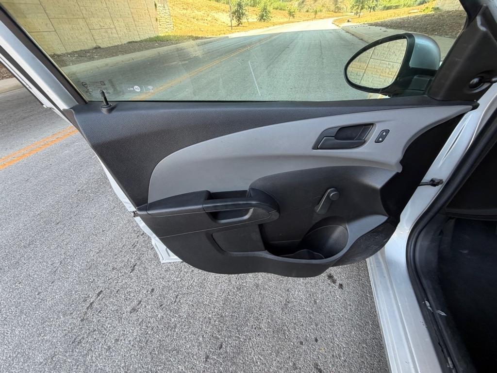 Chevrolet Sonic LS Auto Sedan 2017