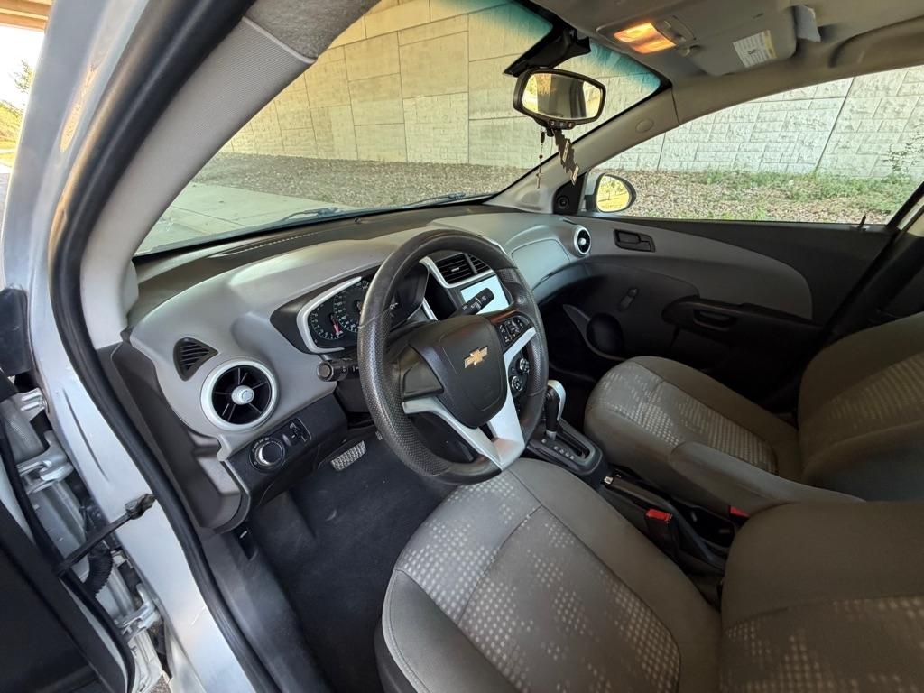 Chevrolet Sonic LS Auto Sedan 2017