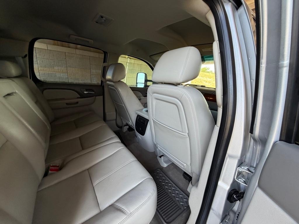 Chevrolet Silverado 2500HD LTZ Crew Cab 4WD 2012