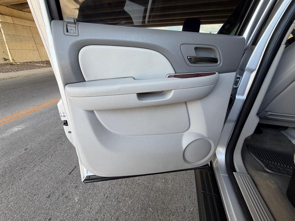 Chevrolet Silverado 2500HD LTZ Crew Cab 4WD 2012