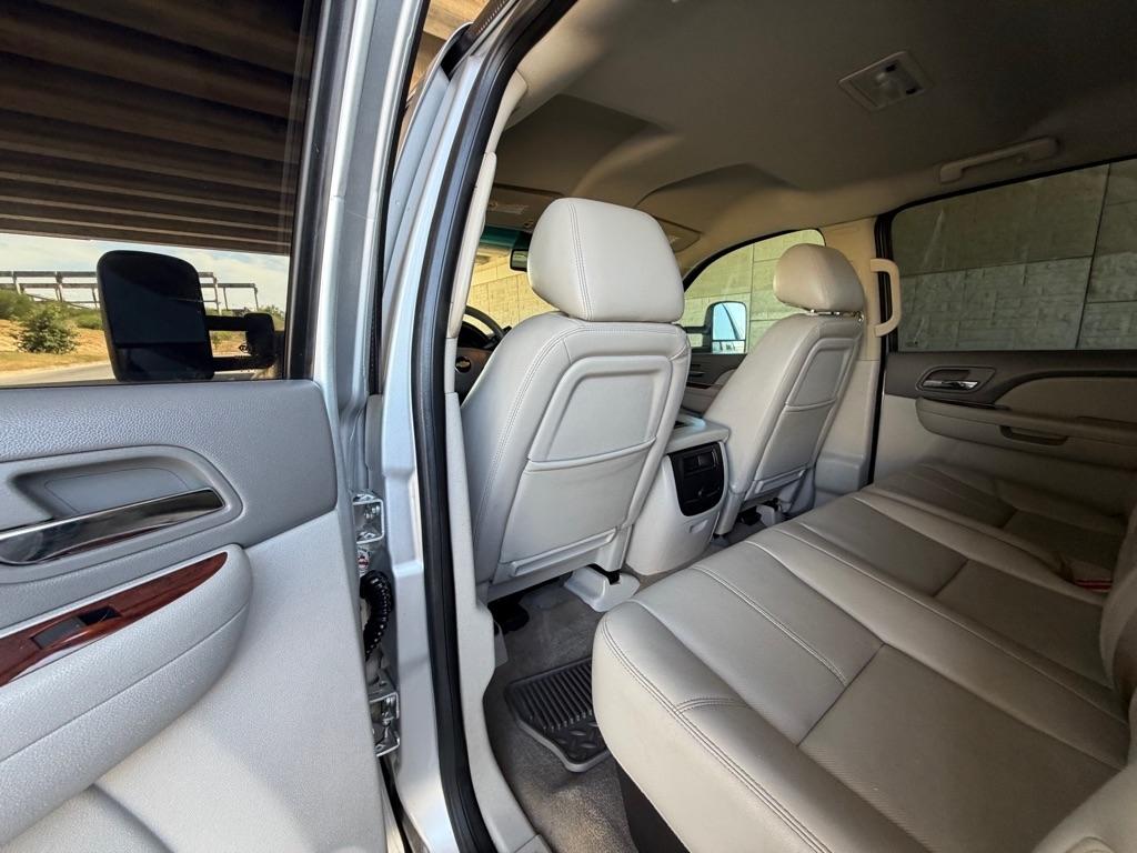 Chevrolet Silverado 2500HD LTZ Crew Cab 4WD 2012