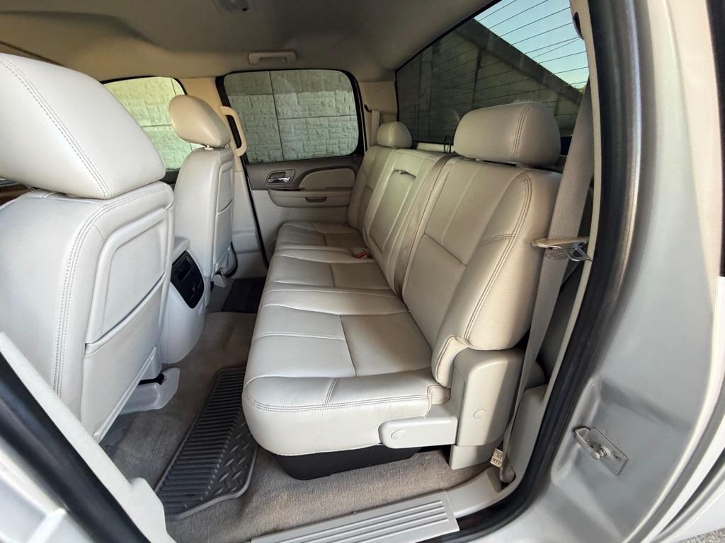 Chevrolet Silverado 2500HD LTZ Crew Cab 4WD 2012