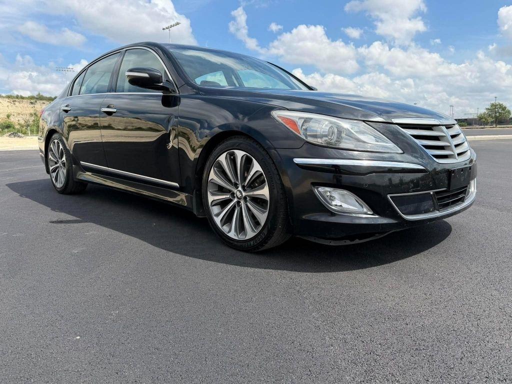 Hyundai Genesis 5.0L R-Spec 2014