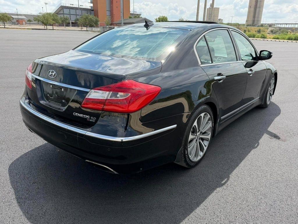 Hyundai Genesis 5.0L R-Spec 2014