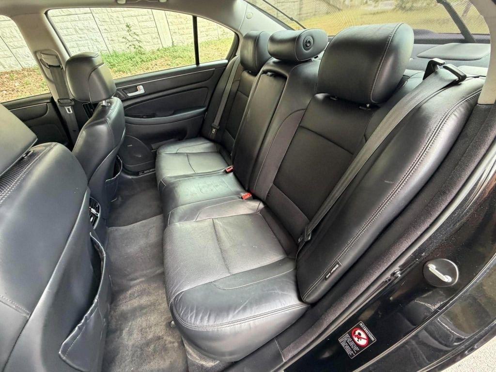 Hyundai Genesis 5.0L R-Spec 2014