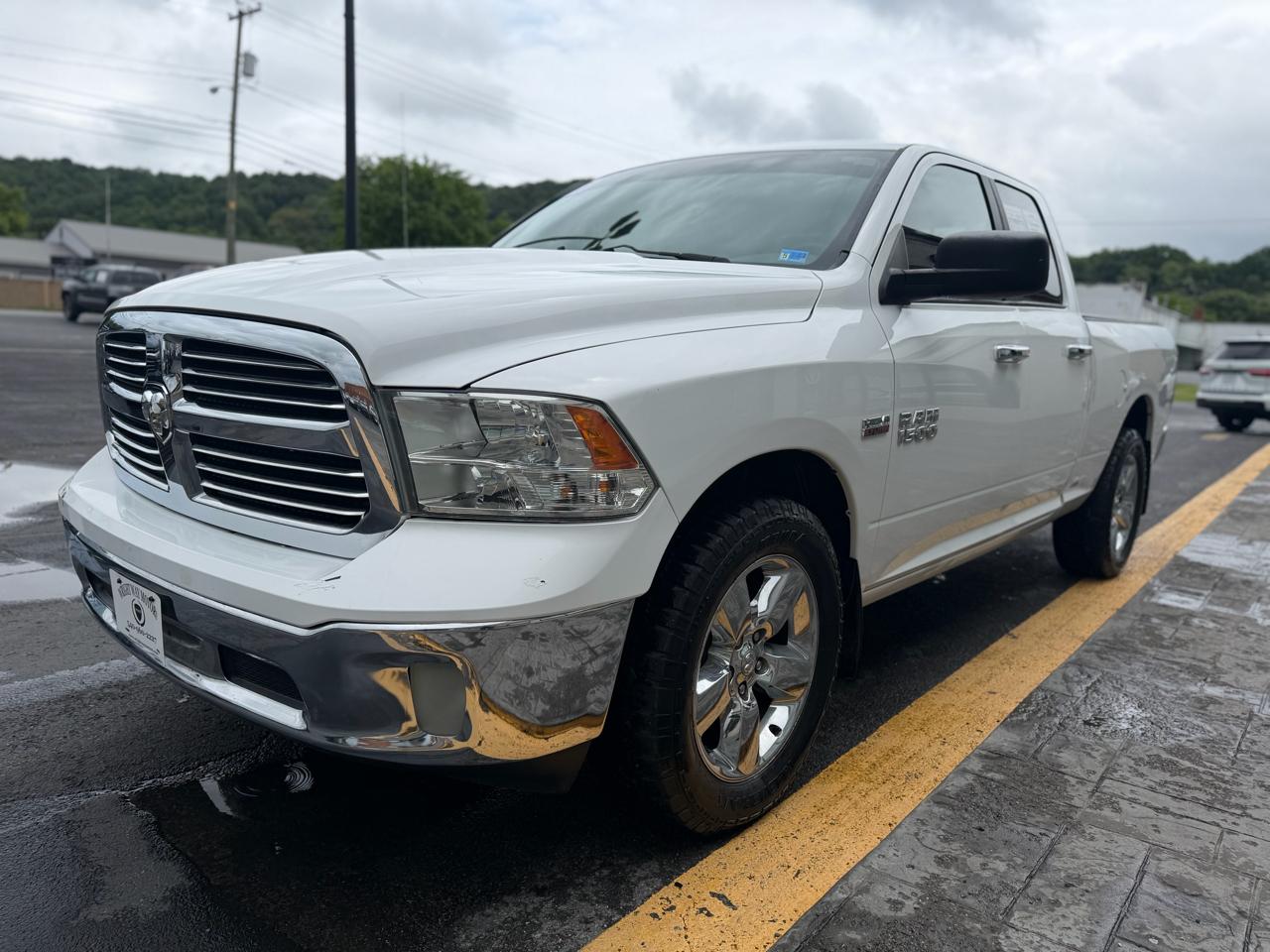 RAM 1500 SLT Quad Cab 4WD 2015