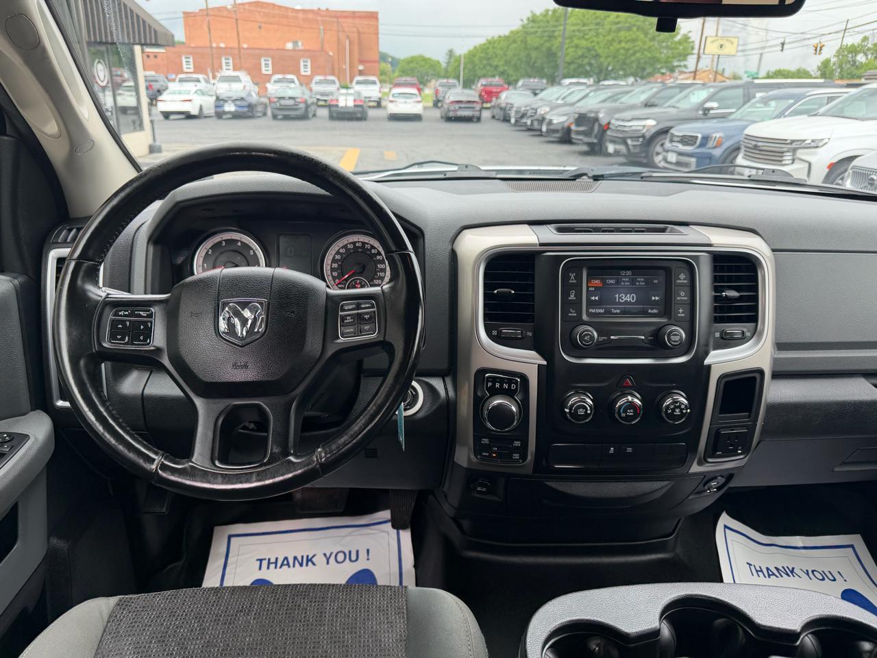 RAM 1500 SLT Quad Cab 4WD 2015