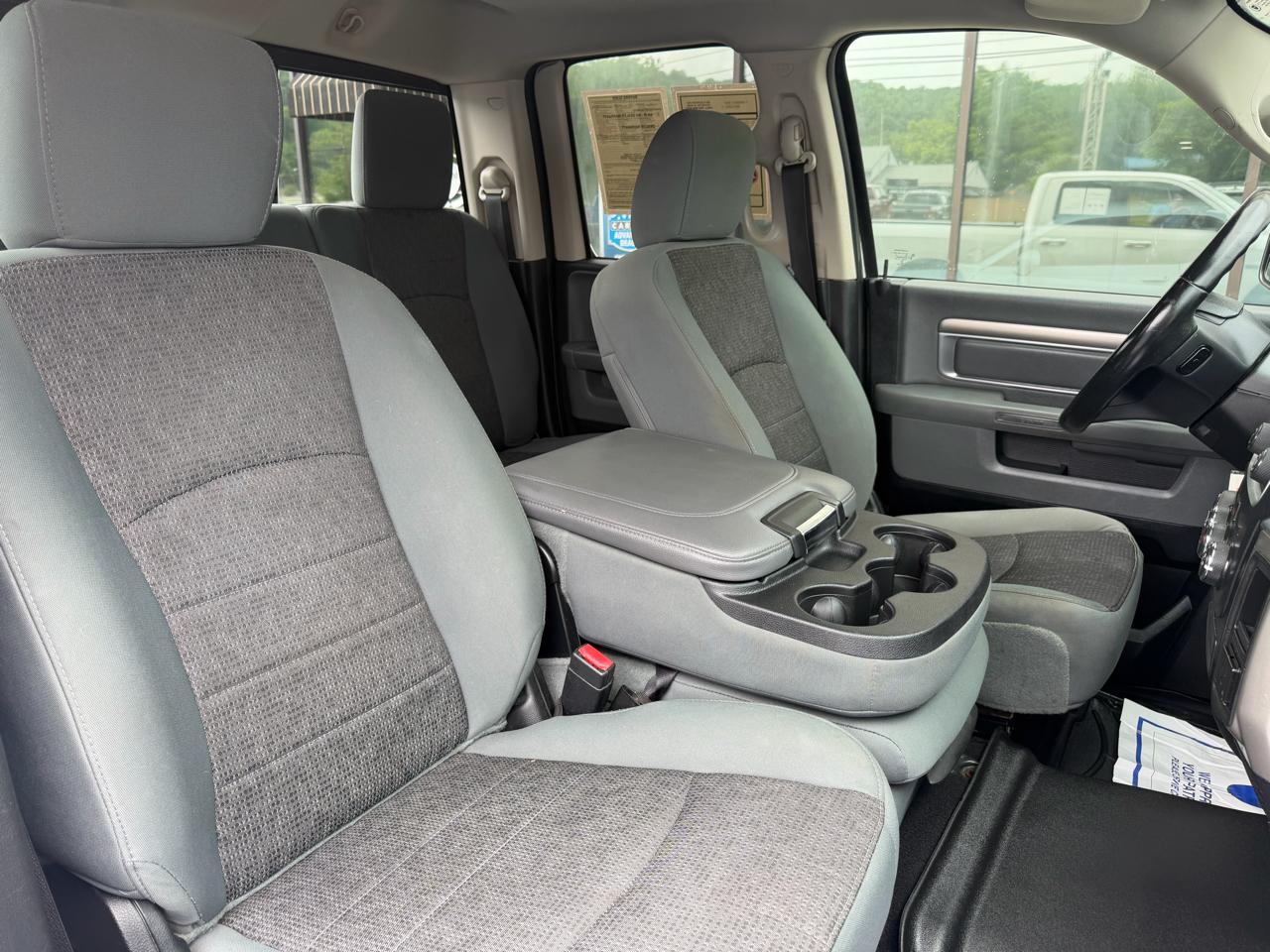 RAM 1500 SLT Quad Cab 4WD 2015