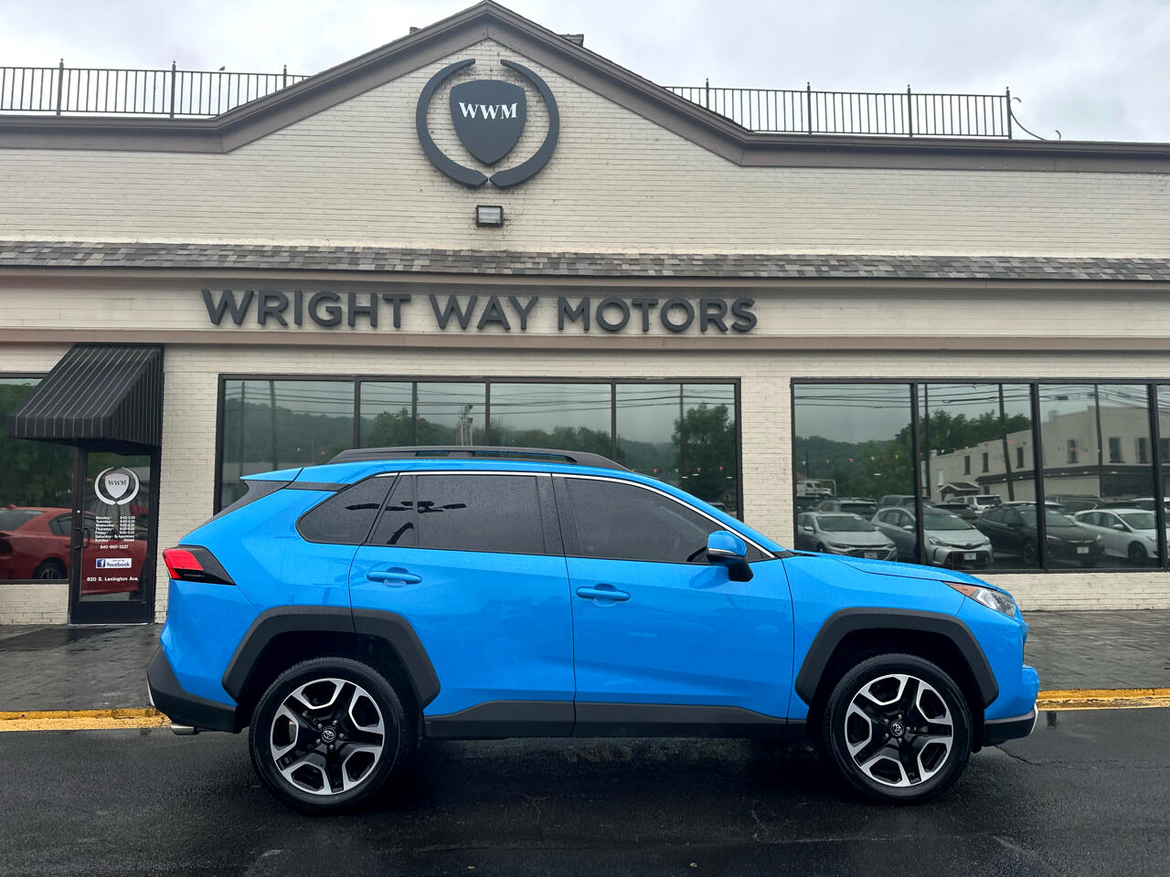 2020 Toyota RAV4 Adventure photo 2