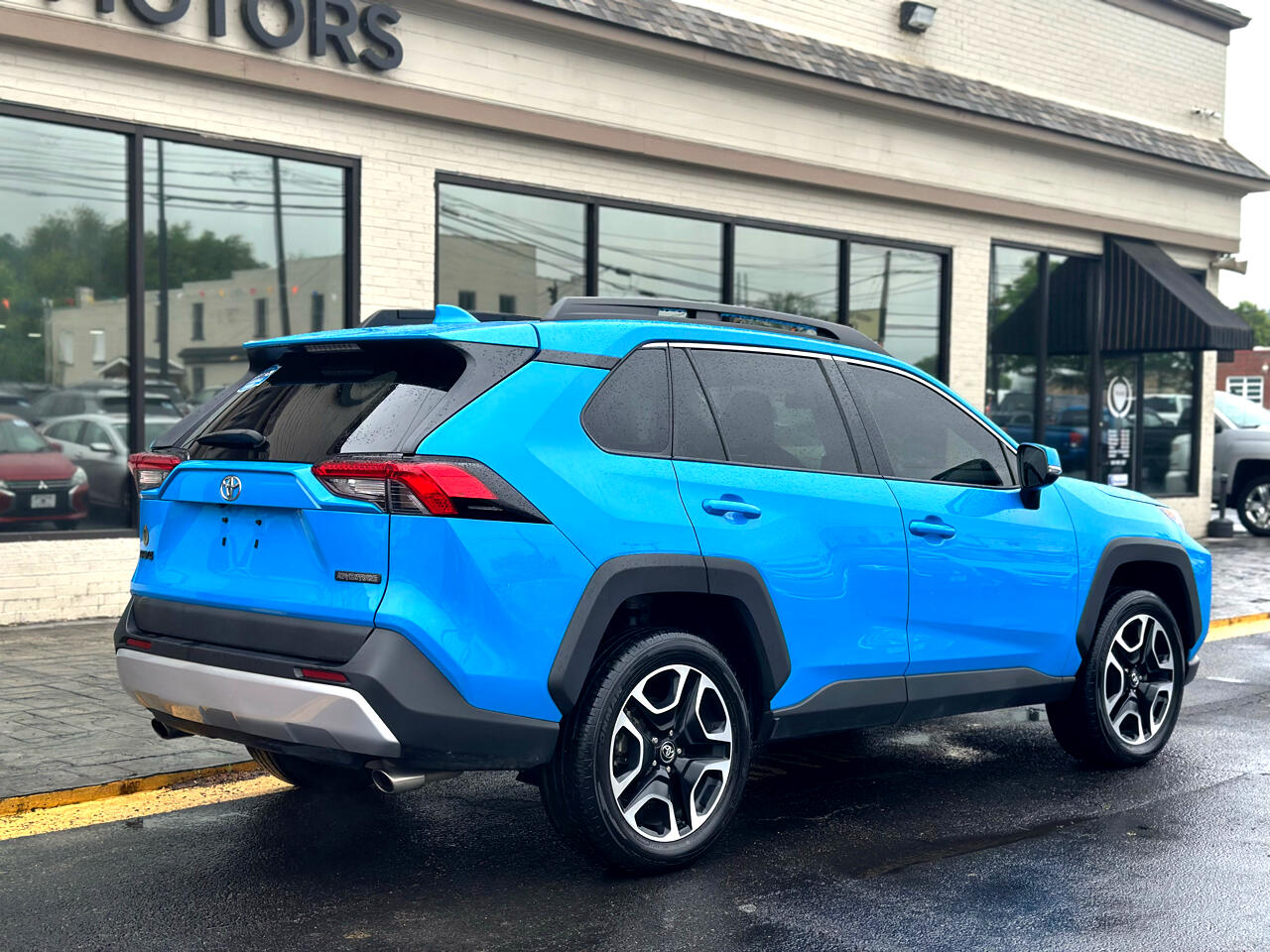 2020 Toyota RAV4 Adventure photo 3