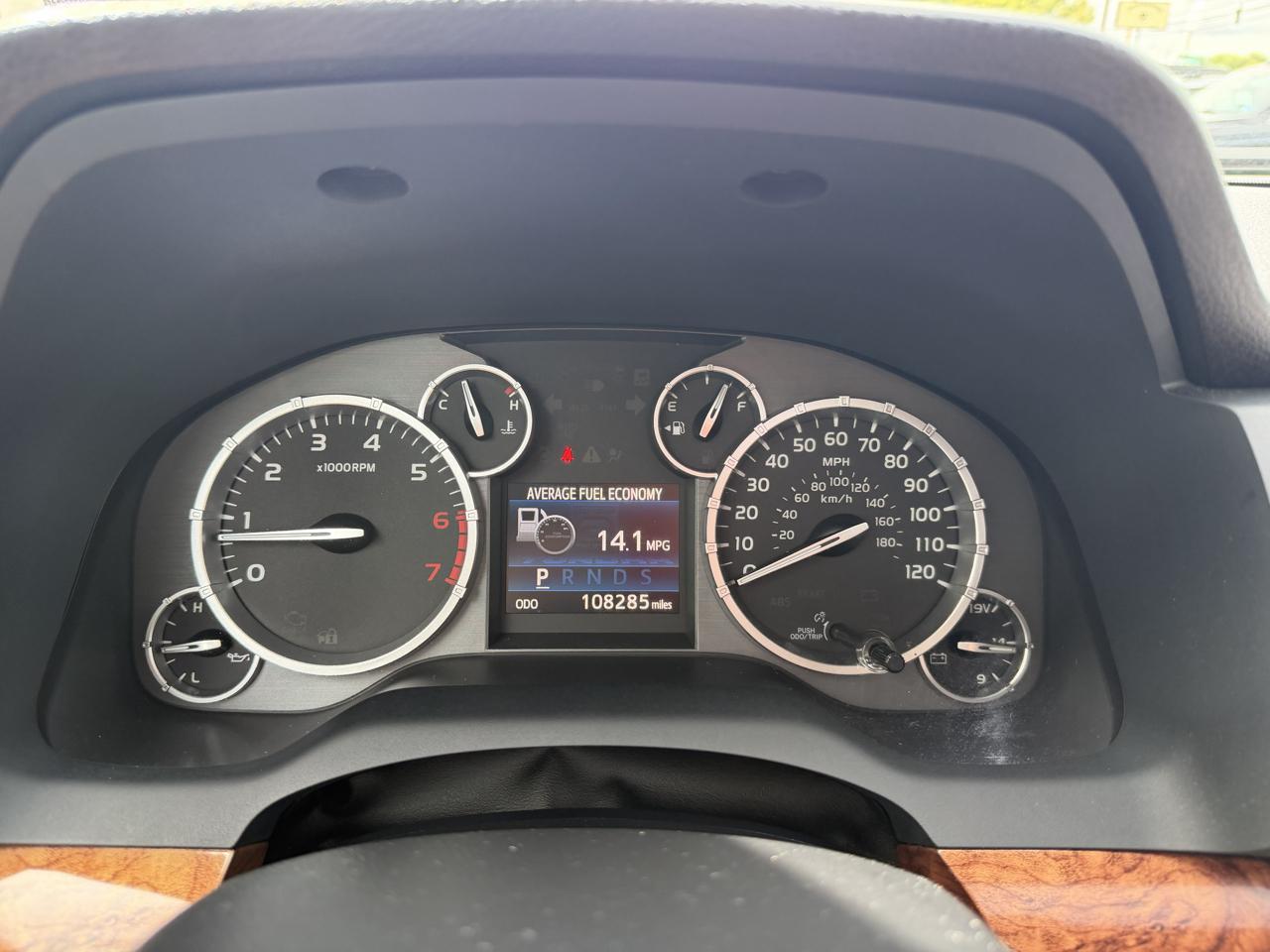 Toyota Tundra Platinum CrewMax 5.7L FFV 4WD 2014