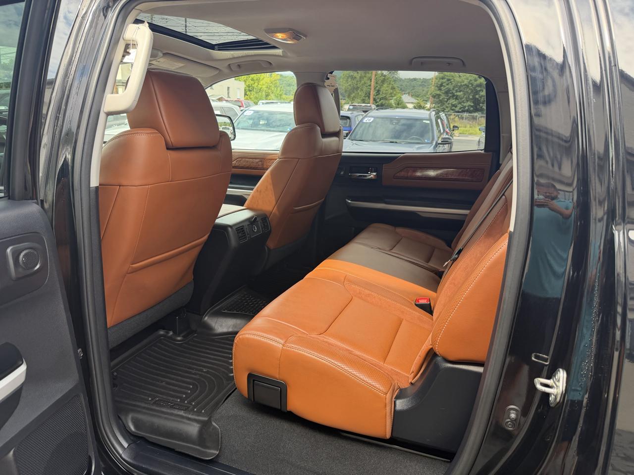 Toyota Tundra Platinum CrewMax 5.7L FFV 4WD 2014
