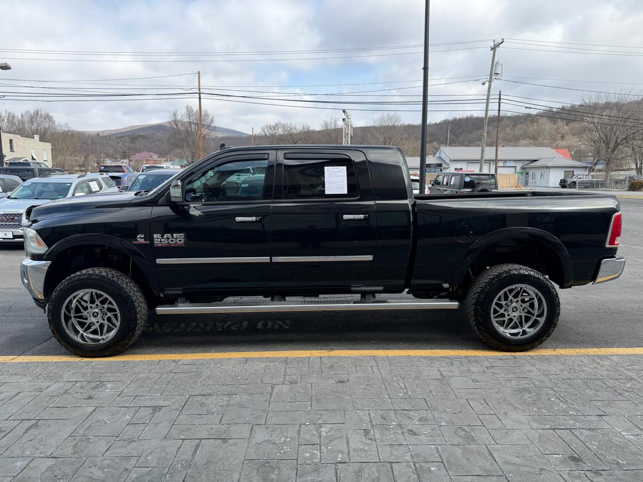 RAM 2500 Laramie Mega Cab 4WD 2014