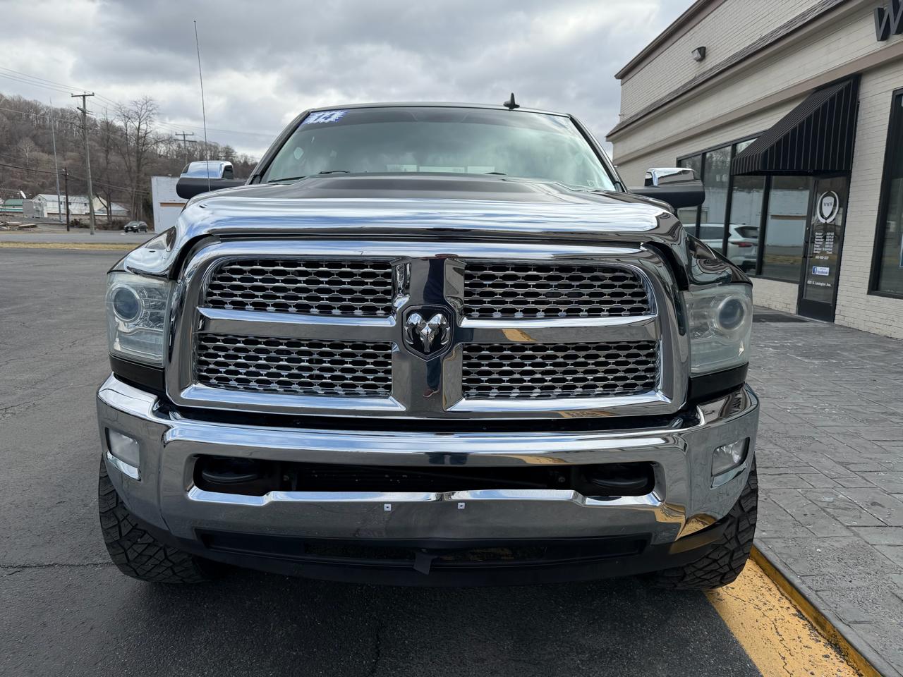 RAM 2500 Laramie Mega Cab 4WD 2014