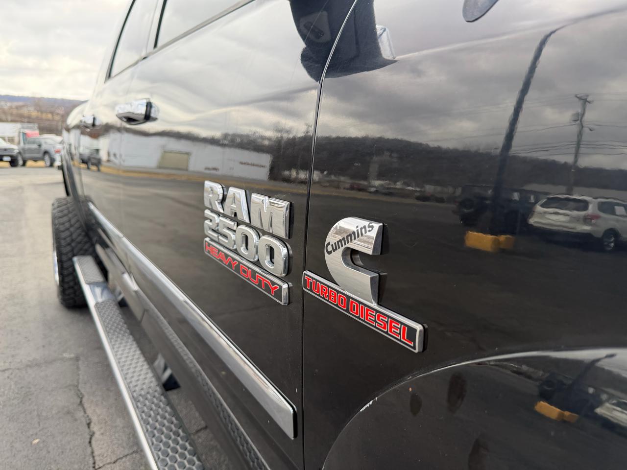 RAM 2500 Laramie Mega Cab 4WD 2014