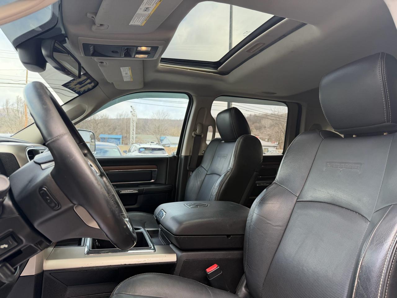 RAM 2500 Laramie Mega Cab 4WD 2014