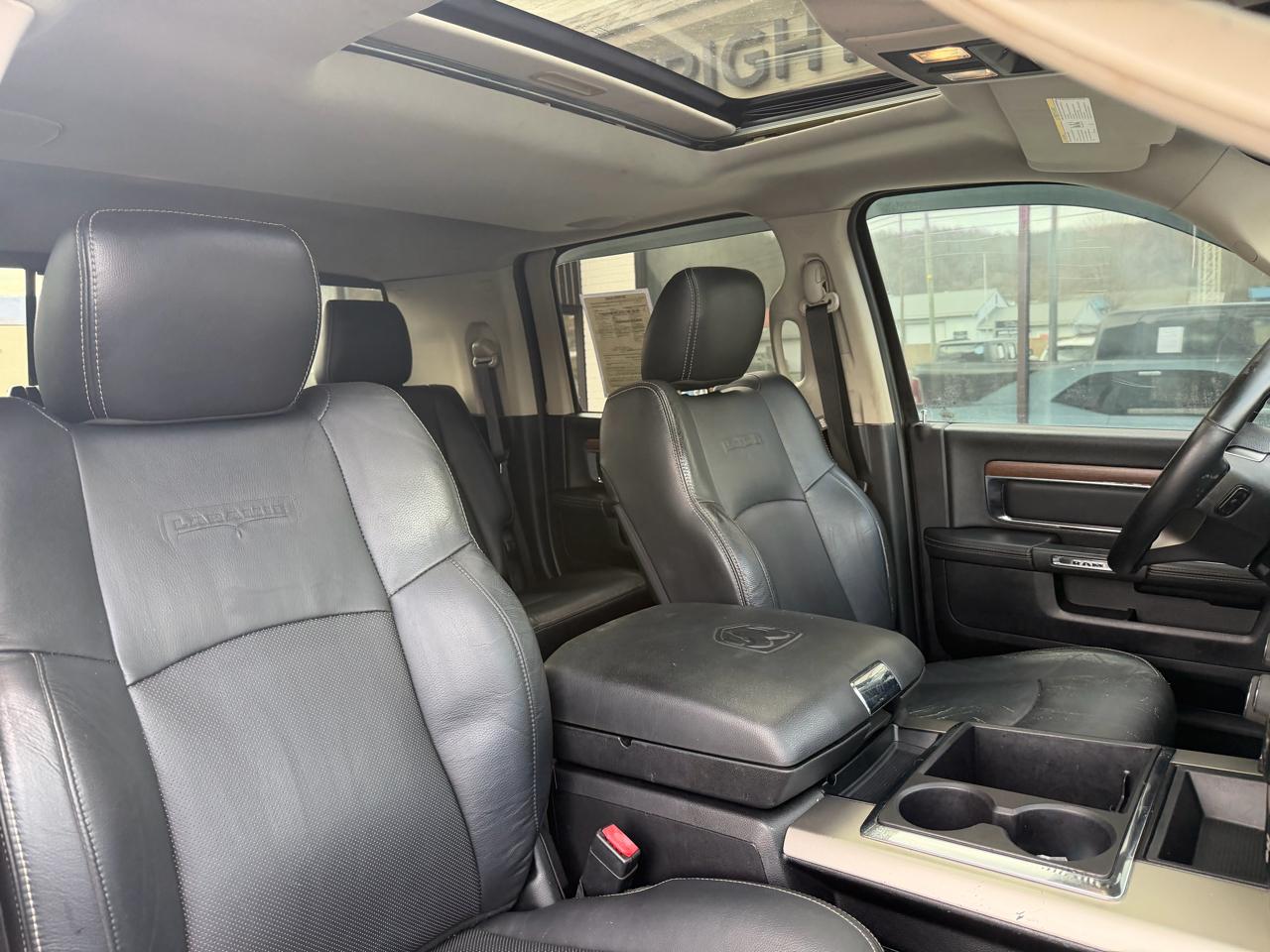 RAM 2500 Laramie Mega Cab 4WD 2014