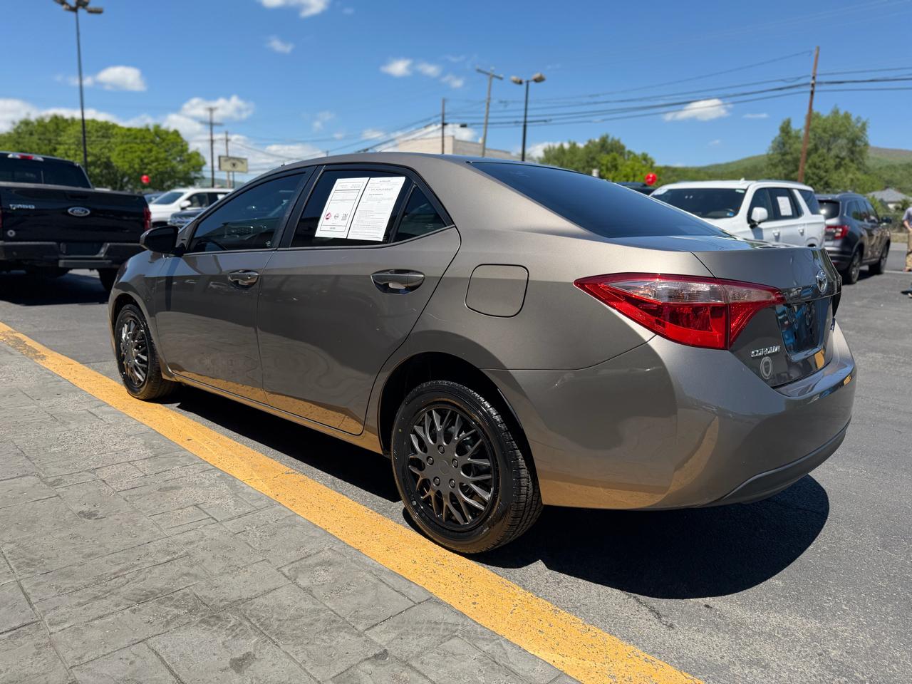 Toyota Corolla 4dr Sdn Auto LE (Natl) 2018