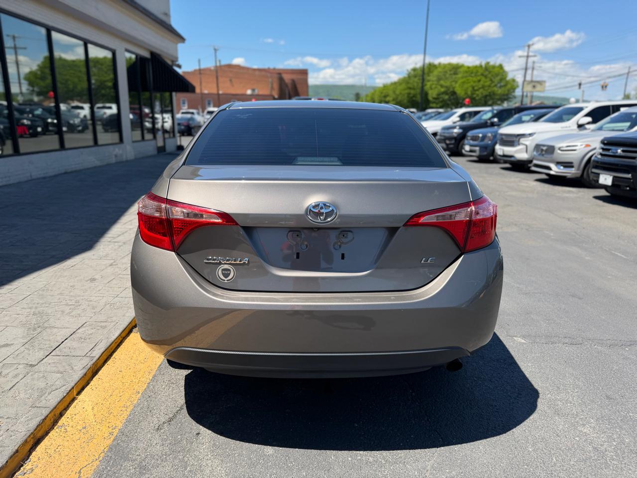 Toyota Corolla 4dr Sdn Auto LE (Natl) 2018