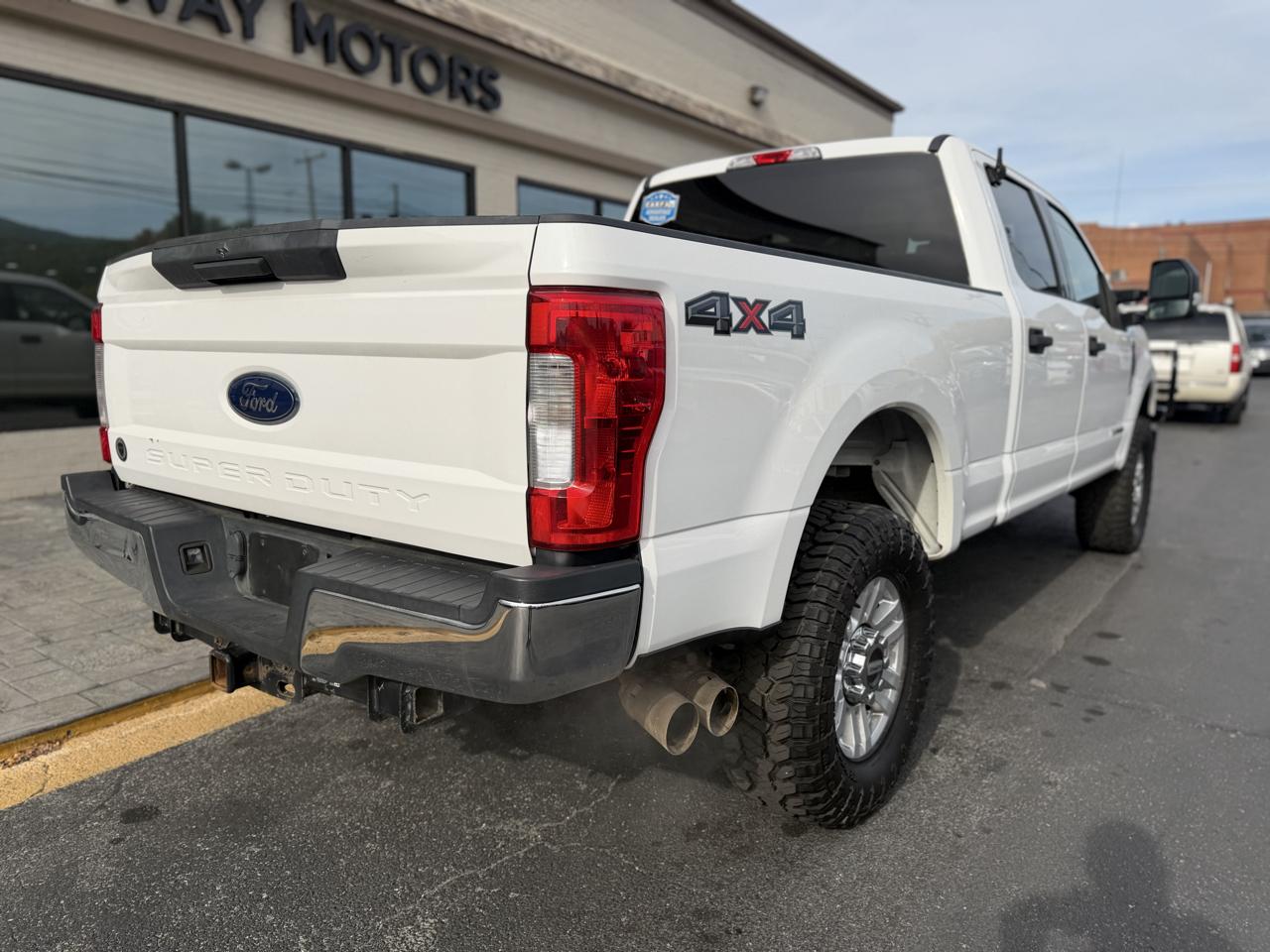 Ford F-250 SD XLT Crew Cab 4WD 2019
