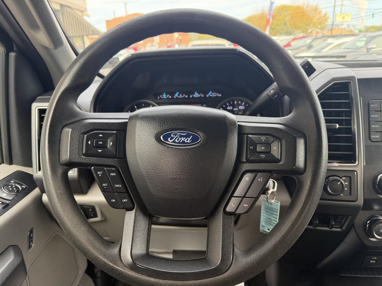 Ford F-250 SD XLT Crew Cab 4WD 2019