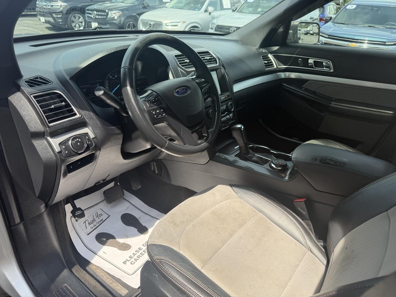 Ford Explorer XLT 4WD 2017