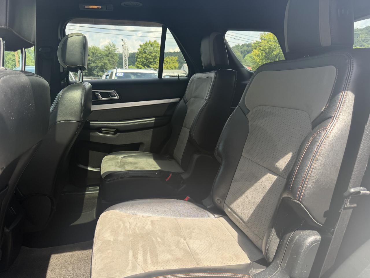 Ford Explorer XLT 4WD 2017