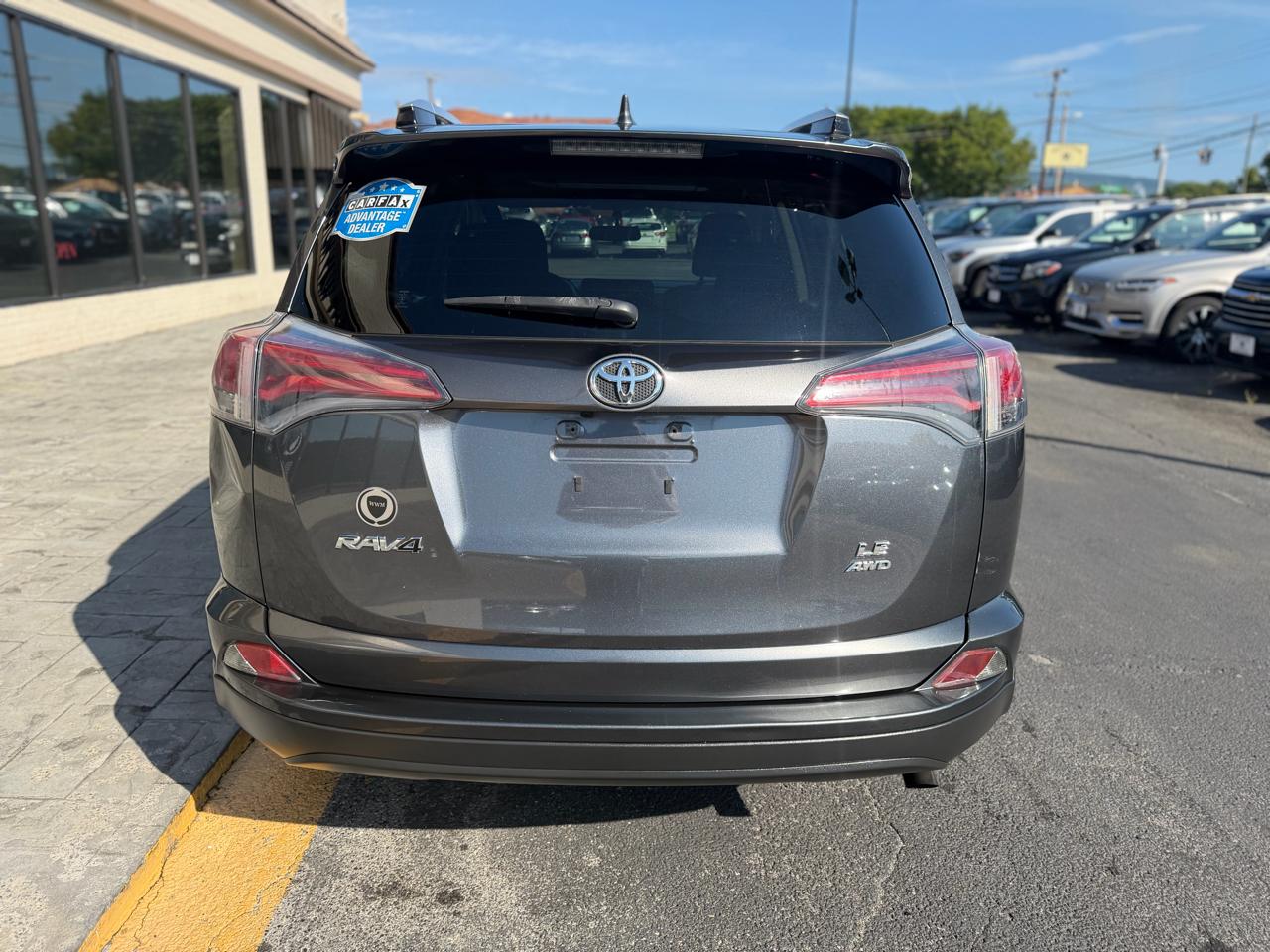 Toyota RAV4 LE AWD 2016